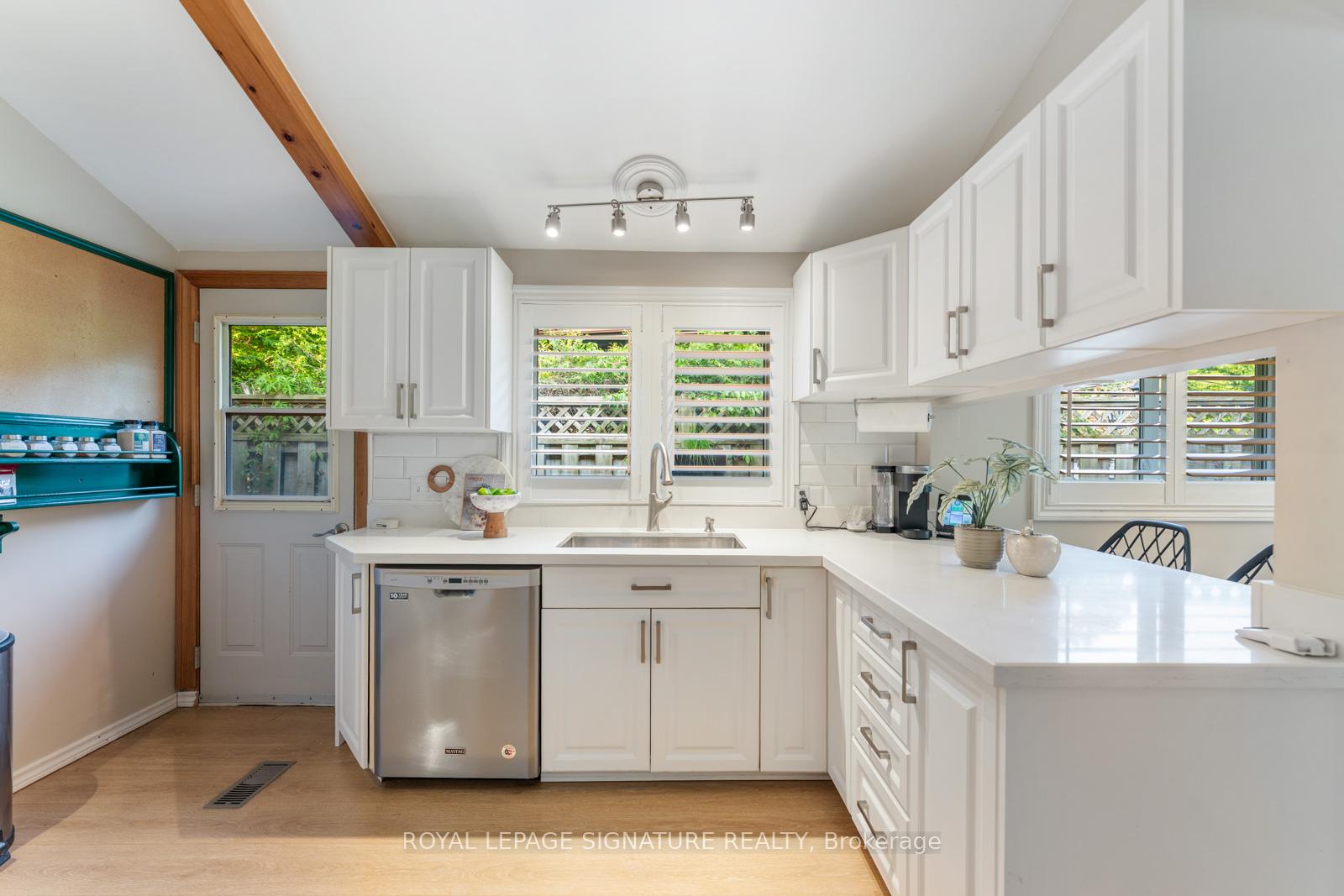 Photo 24 of 58 Par Avenue, Scarborough, Woburn — HOMEH