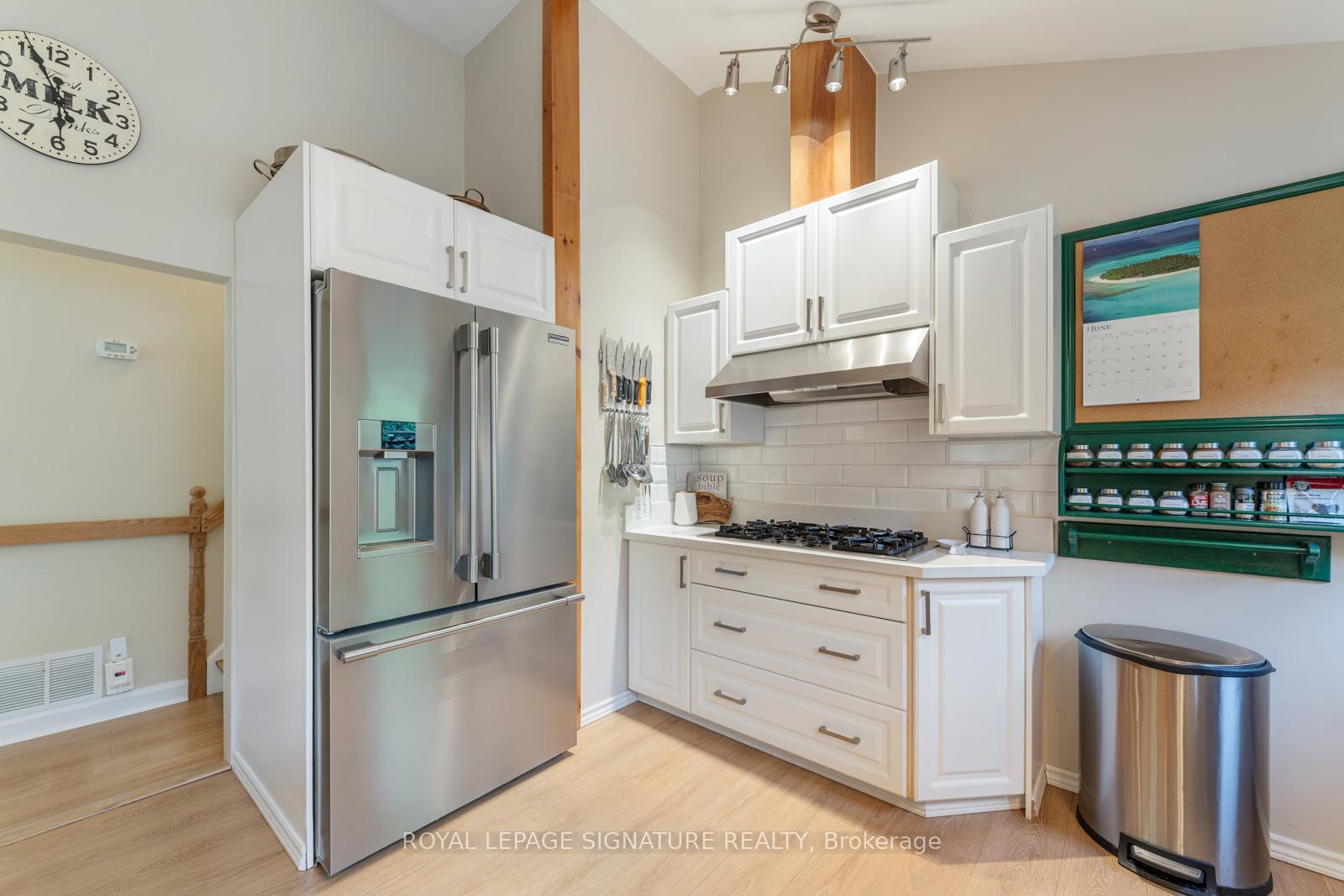 Photo 28 of 58 Par Avenue, Scarborough, Woburn — HOMEH