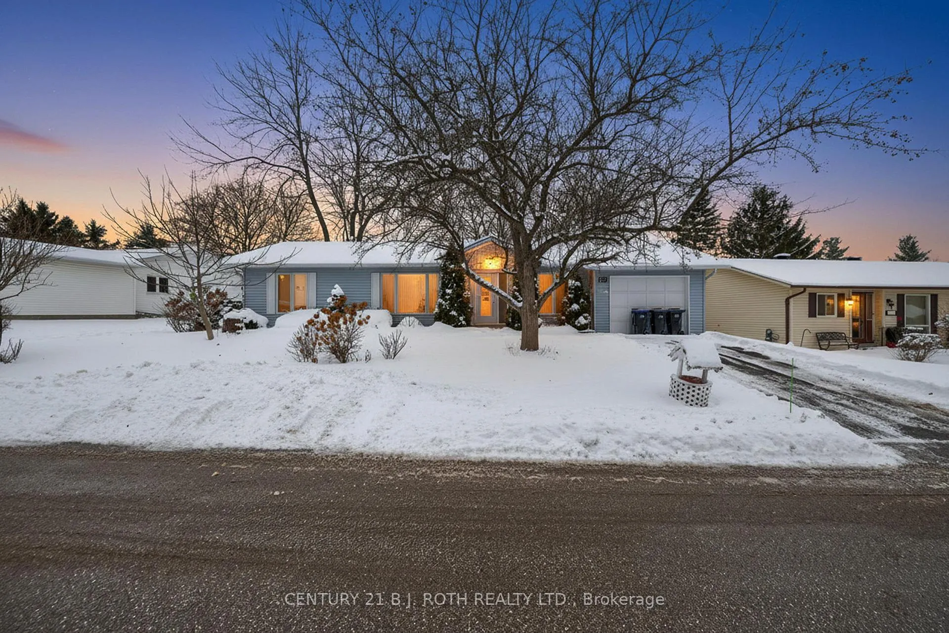 Photo 2 of 87 Tecumseth Pines Drive, New Tecumseth, Rural New Tecumseth — HOMEH