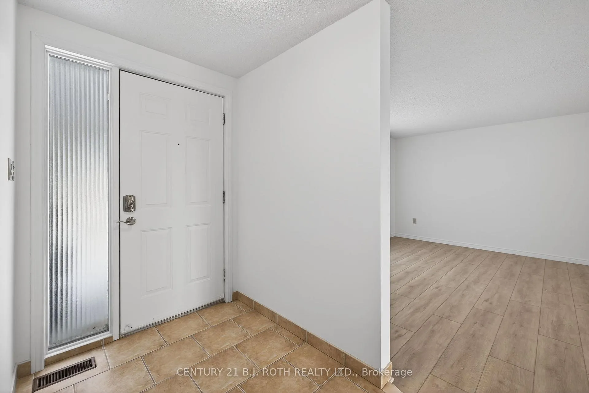 Photo 5 of 87 Tecumseth Pines Drive, New Tecumseth, Rural New Tecumseth — HOMEH