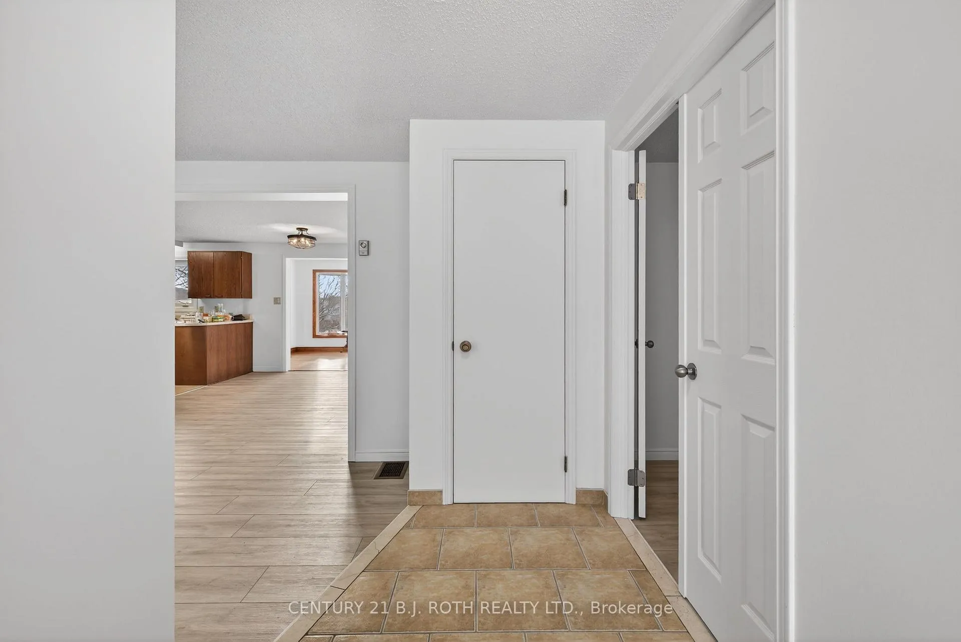 Photo 6 of 87 Tecumseth Pines Drive, New Tecumseth, Rural New Tecumseth — HOMEH