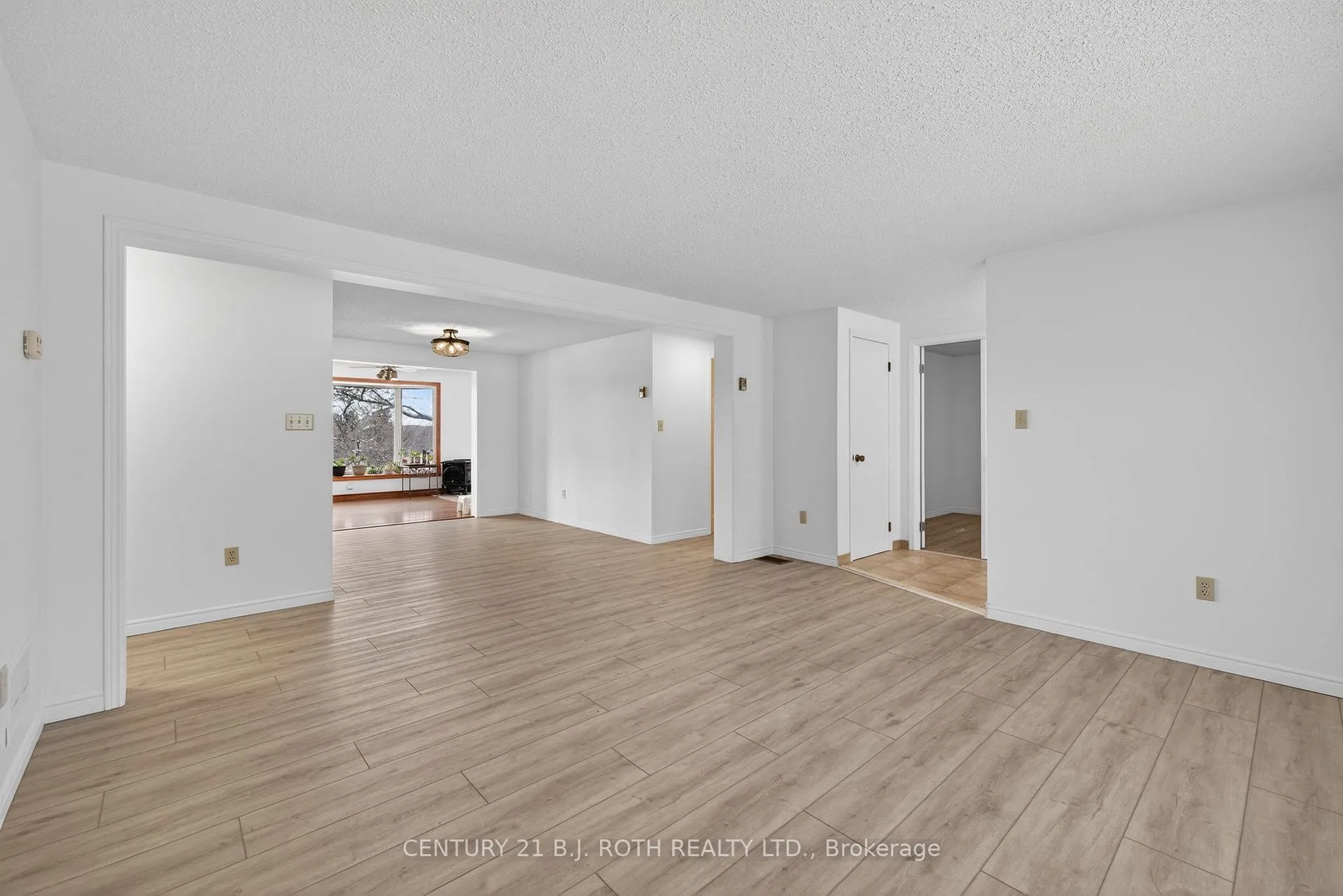 Photo 8 of 87 Tecumseth Pines Drive, New Tecumseth, Rural New Tecumseth — HOMEH