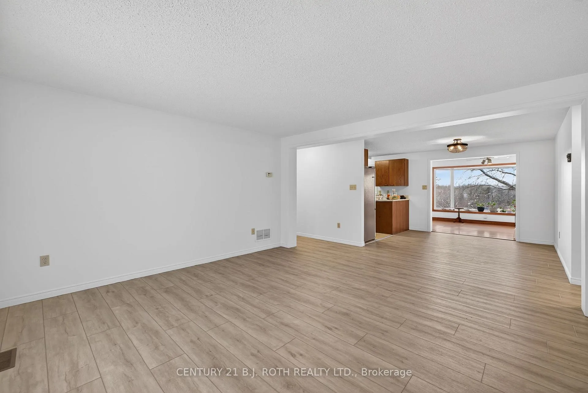 Photo 9 of 87 Tecumseth Pines Drive, New Tecumseth, Rural New Tecumseth — HOMEH