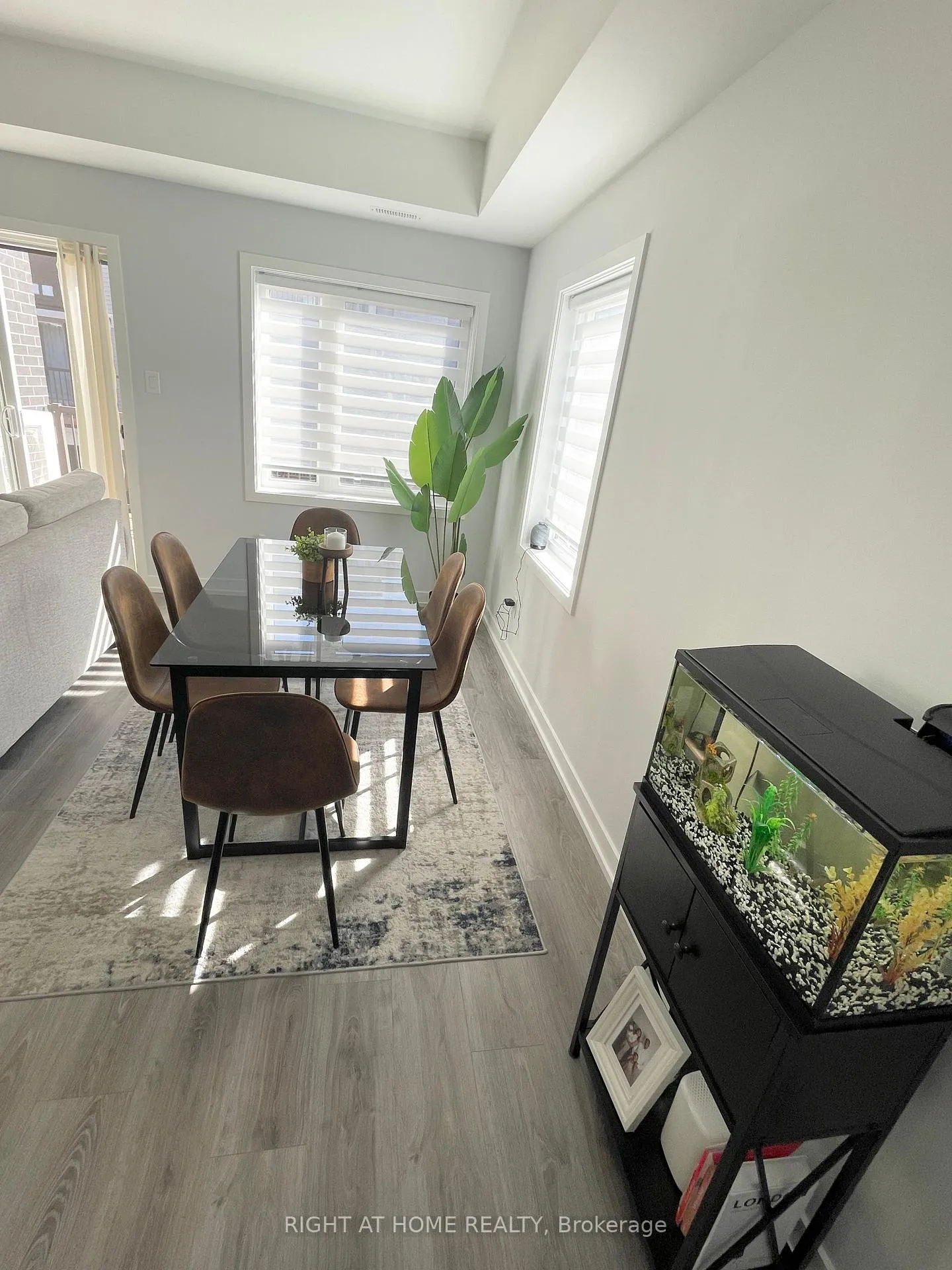 Photo 5 of 232 Anyolite Private, Ottawa, Barrhaven - Heritage Park — HOMEH