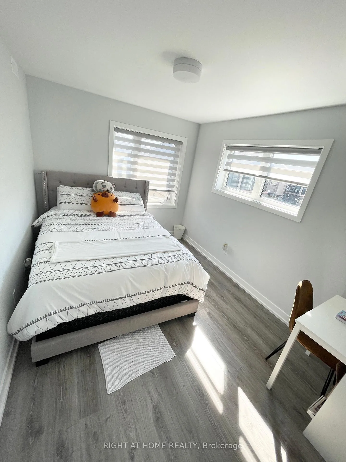 Photo 10 of 232 Anyolite Private, Ottawa, Barrhaven - Heritage Park — HOMEH