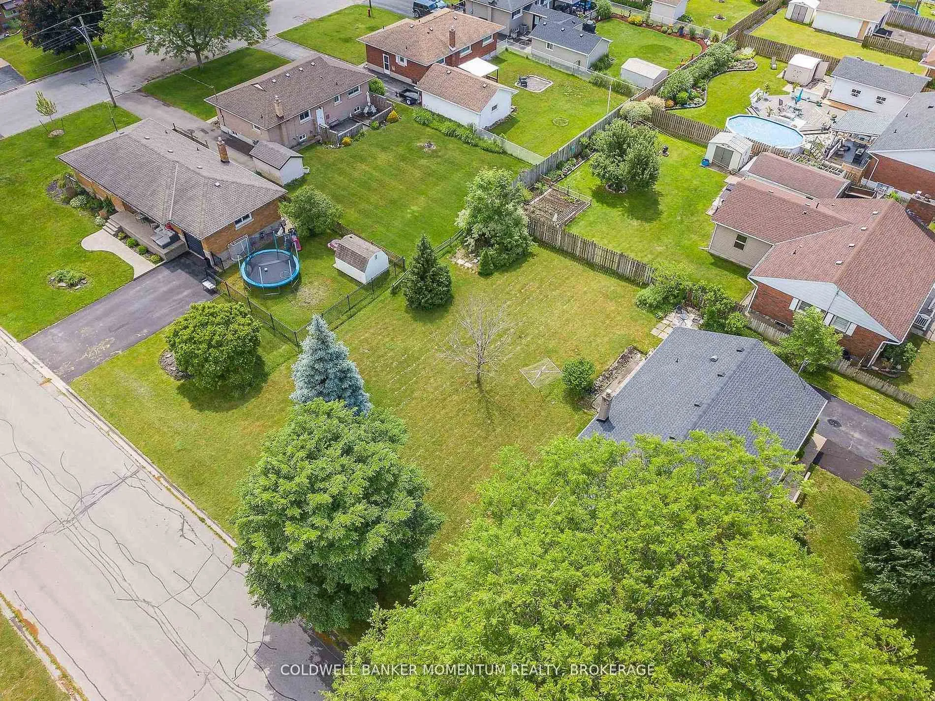 Photo 3 of 23 & 29 Dexter Drive, Welland, Prince Charles — HOMEH