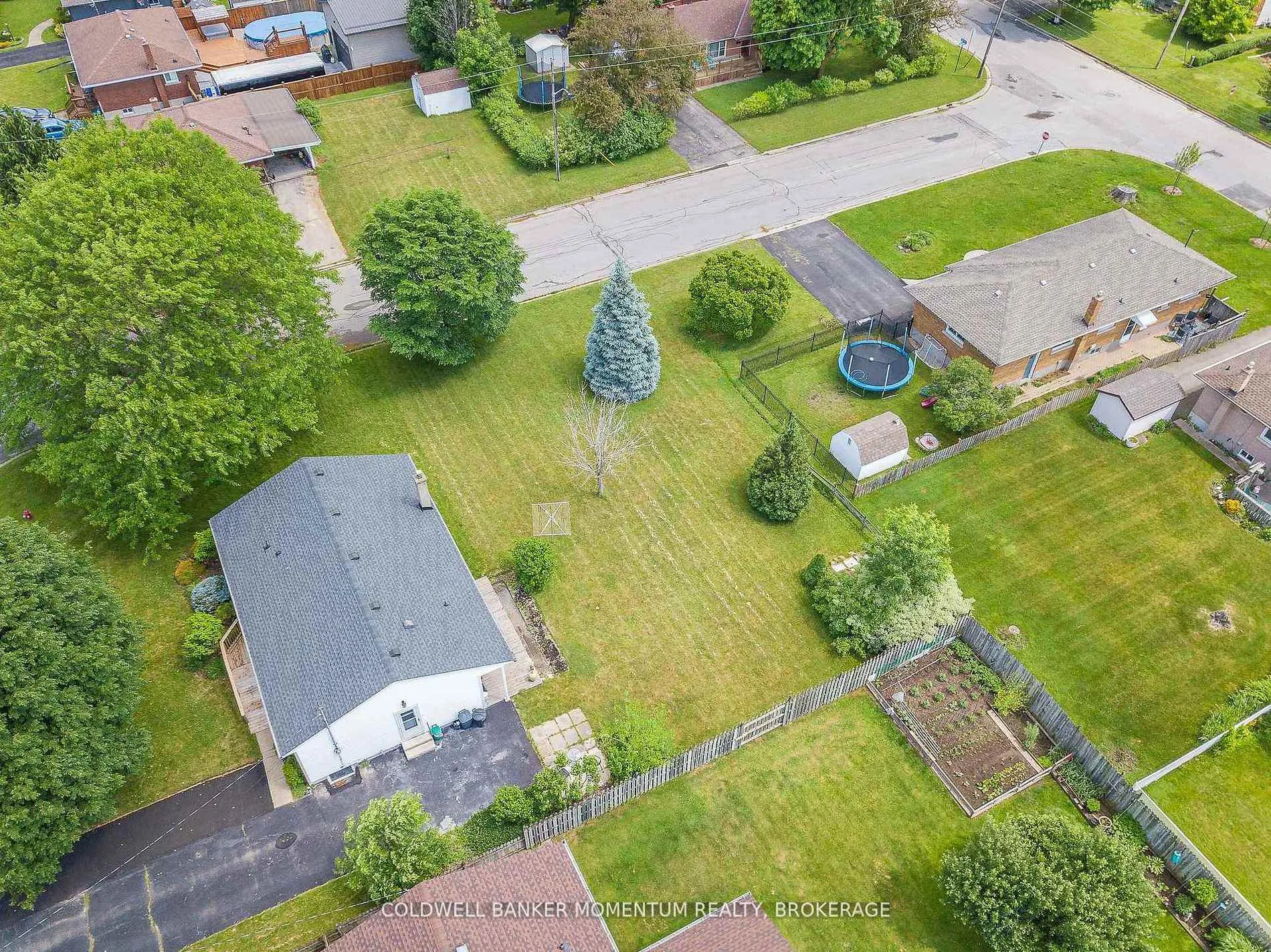 Photo 5 of 23 & 29 Dexter Drive, Welland, Prince Charles — HOMEH