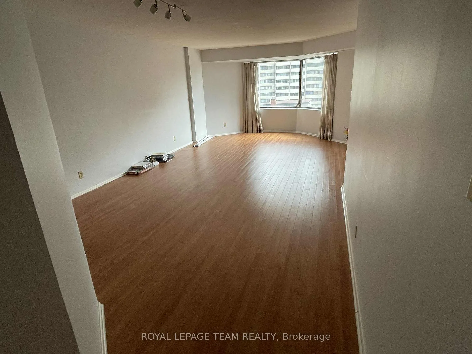 Photo 5 of Unit 602, 151 Bay Street, Ottawa, Ottawa Centre — HOMEH