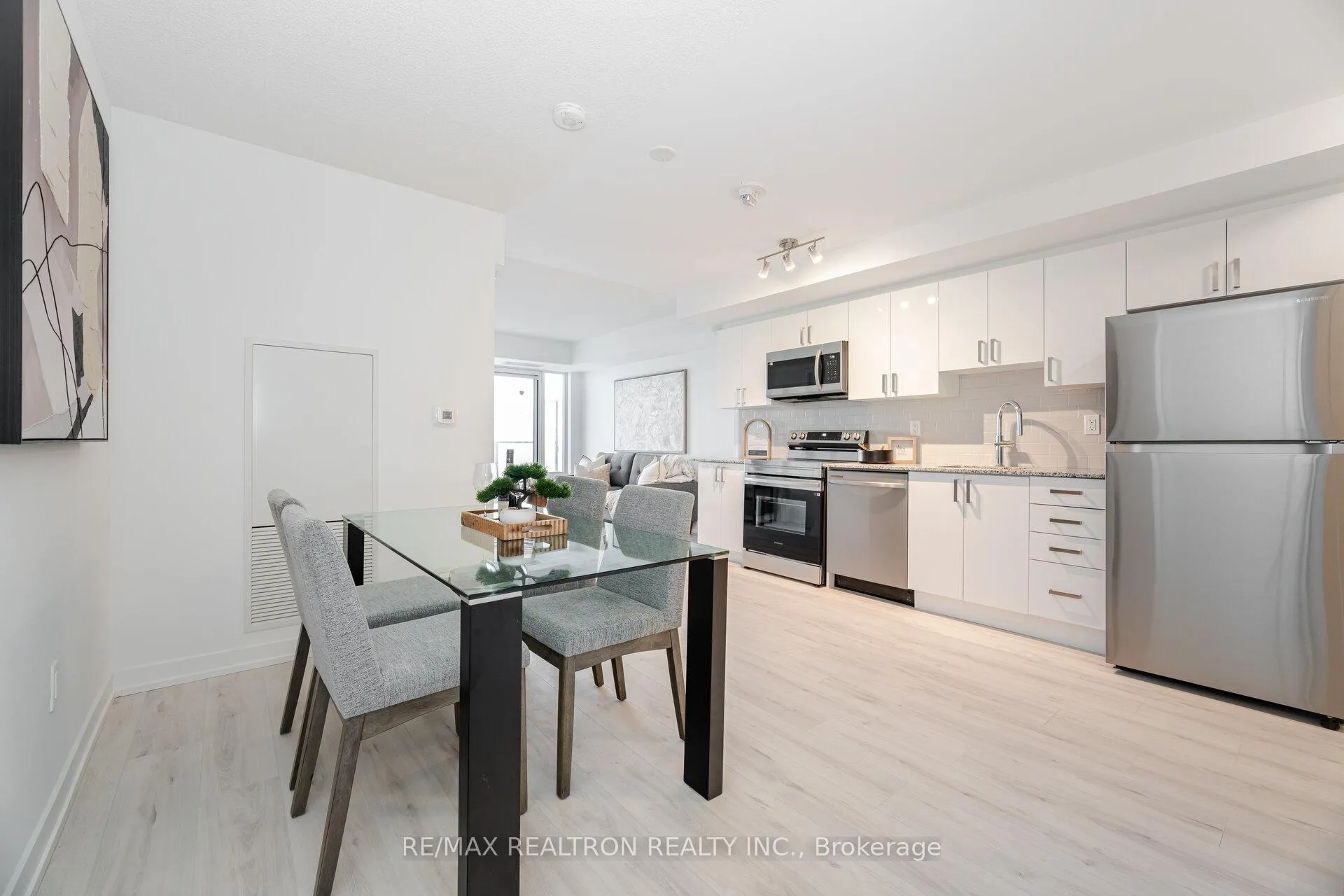 Photo 11 of Unit 2304, 1435 Celebration Drive, Pickering, Bay Ridges — HOMEH