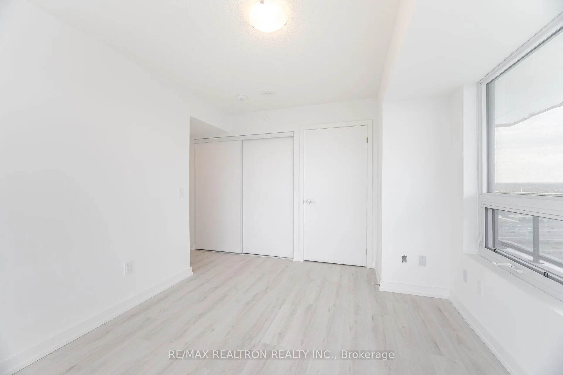 Photo 21 of Unit 2304, 1435 Celebration Drive, Pickering, Bay Ridges — HOMEH