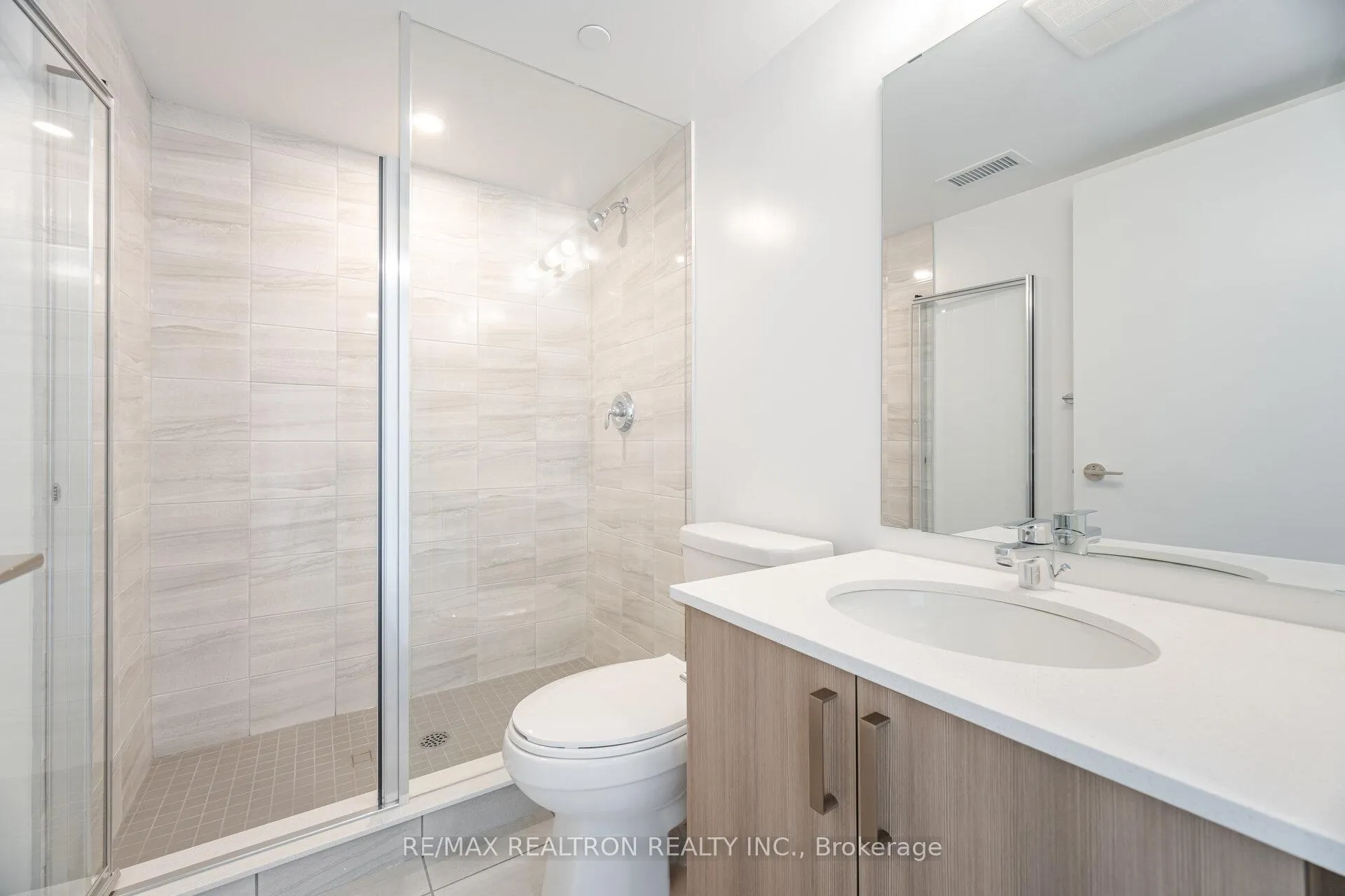 Photo 25 of Unit 2304, 1435 Celebration Drive, Pickering, Bay Ridges — HOMEH