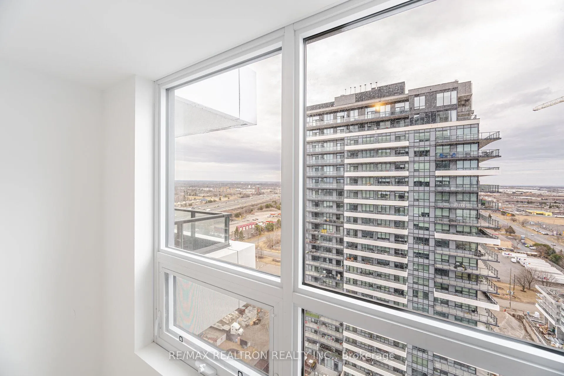 Photo 29 of Unit 2304, 1435 Celebration Drive, Pickering, Bay Ridges — HOMEH