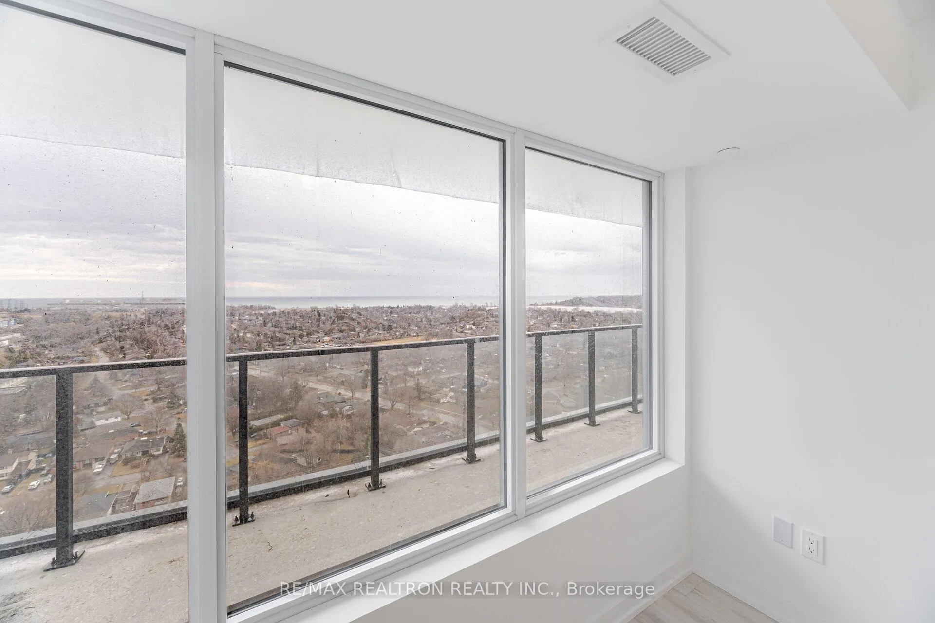 Photo 34 of Unit 2304, 1435 Celebration Drive, Pickering, Bay Ridges — HOMEH