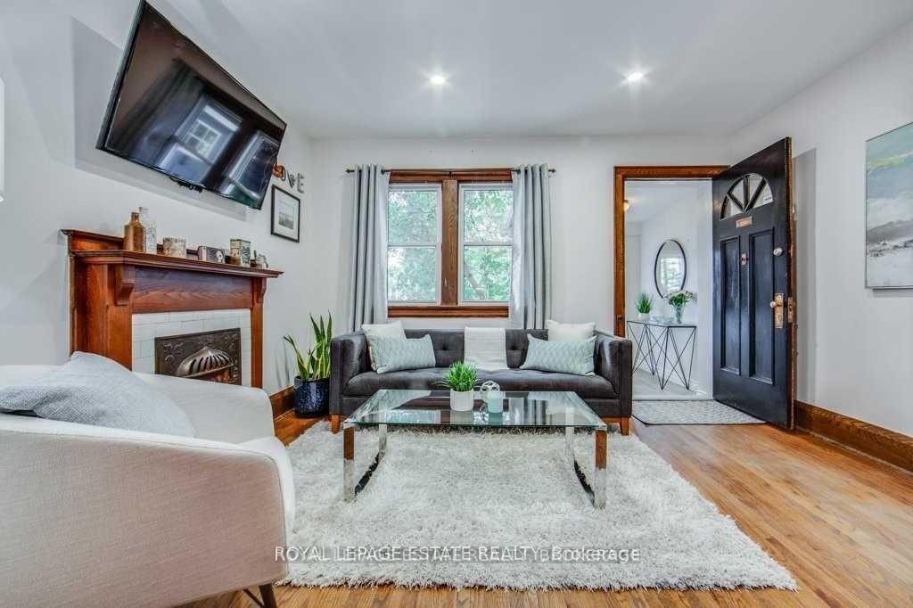 Photo 2 of 155 Harding Boulevard, Scarborough, Birchcliffe-Cliffside — HOMEH