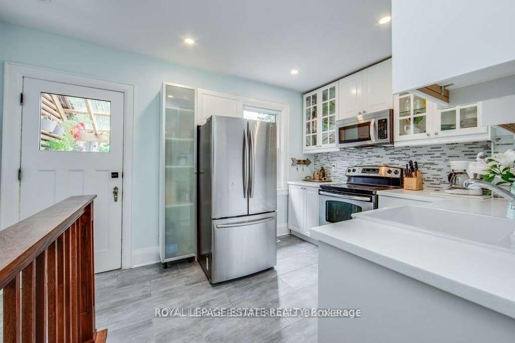 Photo 5 of 155 Harding Boulevard, Scarborough, Birchcliffe-Cliffside — HOMEH