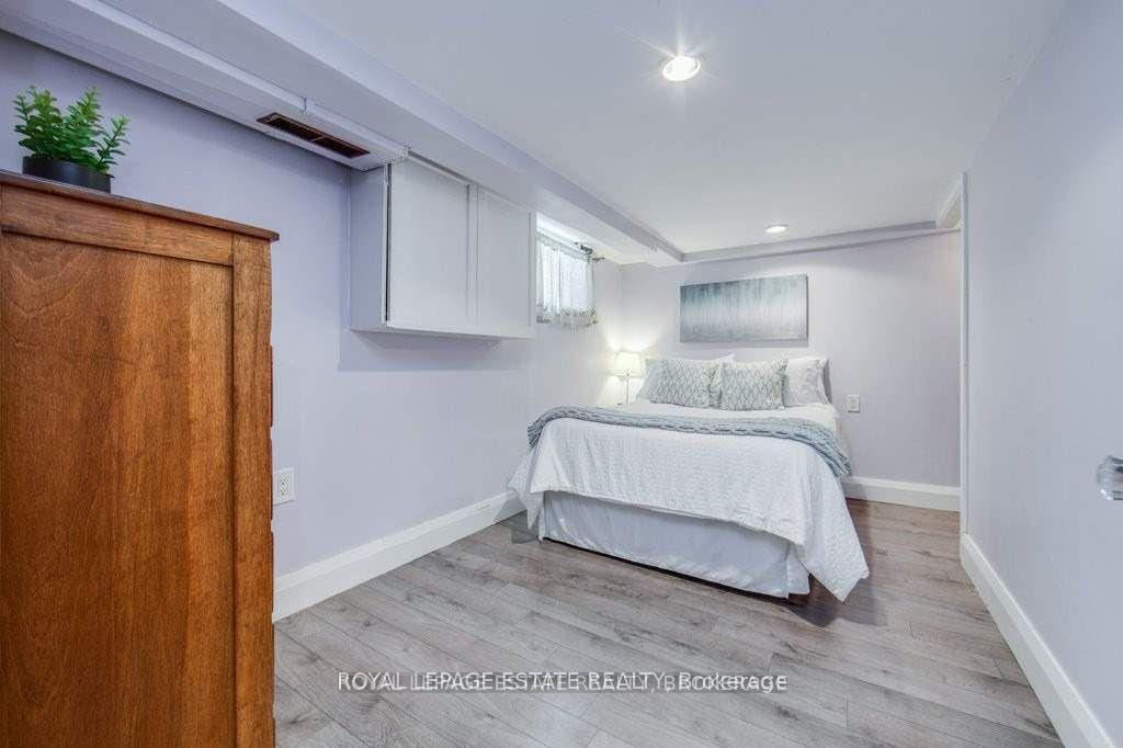 Photo 11 of 155 Harding Boulevard, Scarborough, Birchcliffe-Cliffside — HOMEH
