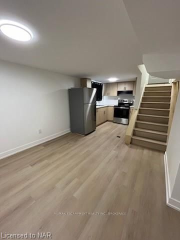 Photo 4 of Unit Lower B, 37 Parkdale Drive, Thorold, Thorold Downtown — HOMEH