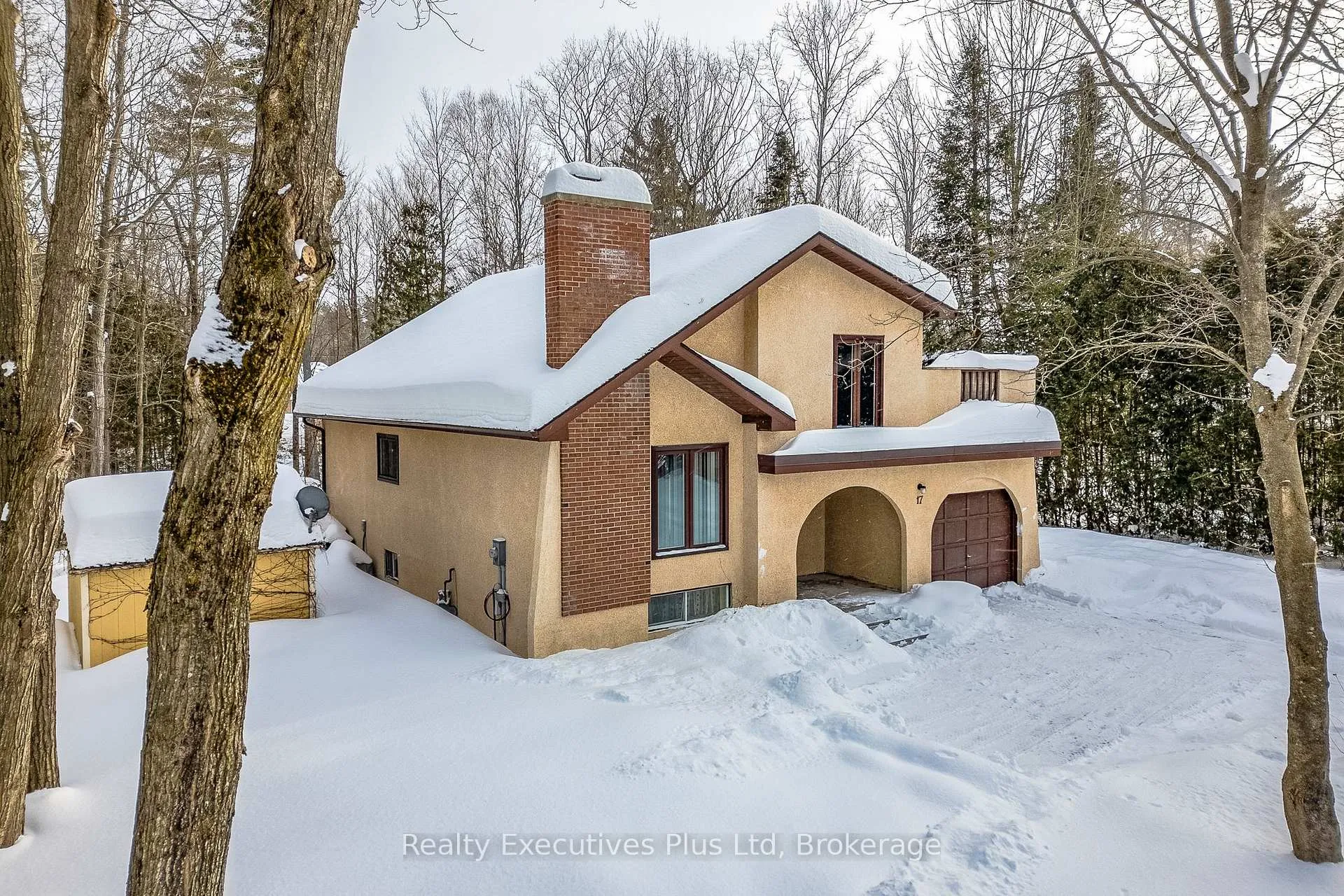 Photo 2 of 17 Nicole Boulevard, Tiny, Rural Tiny — HOMEH