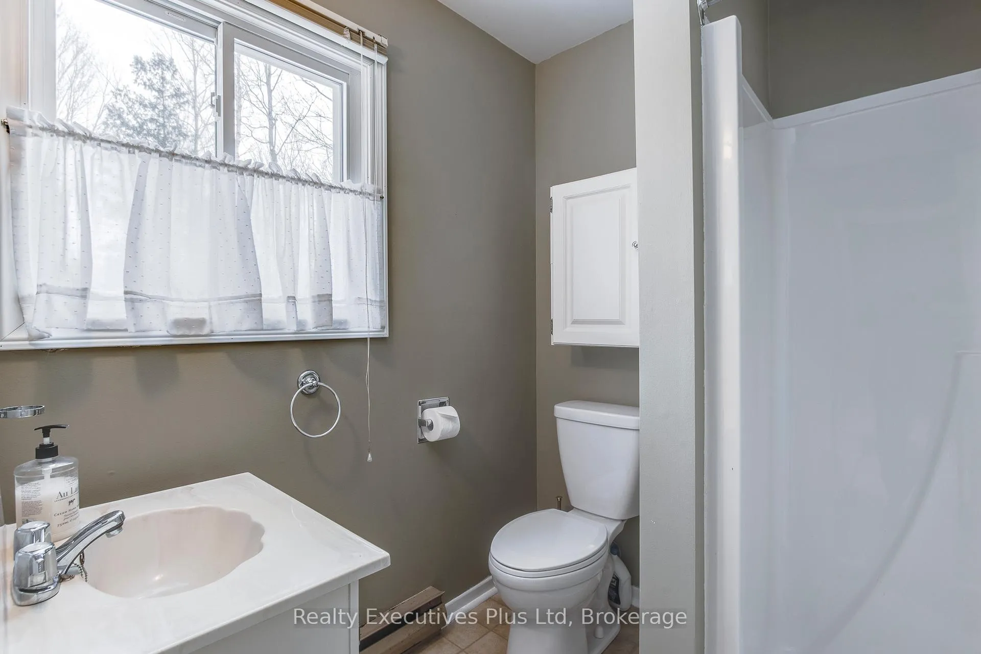 Photo 16 of 17 Nicole Boulevard, Tiny, Rural Tiny — HOMEH