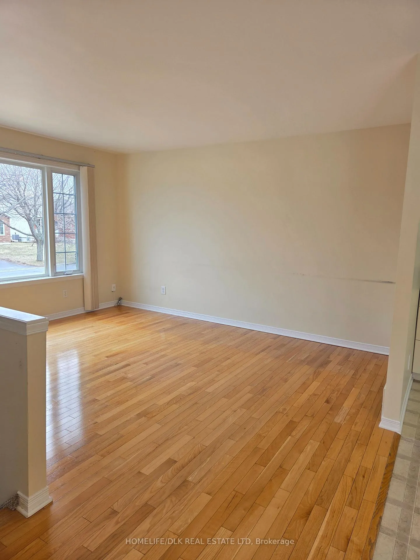 Photo 4 of 2241 Glen Brook Drive, Cornwall — HOMEH