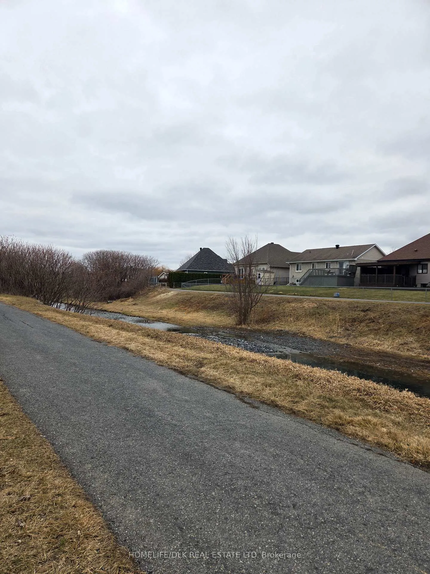 Photo 24 of 2241 Glen Brook Drive, Cornwall — HOMEH