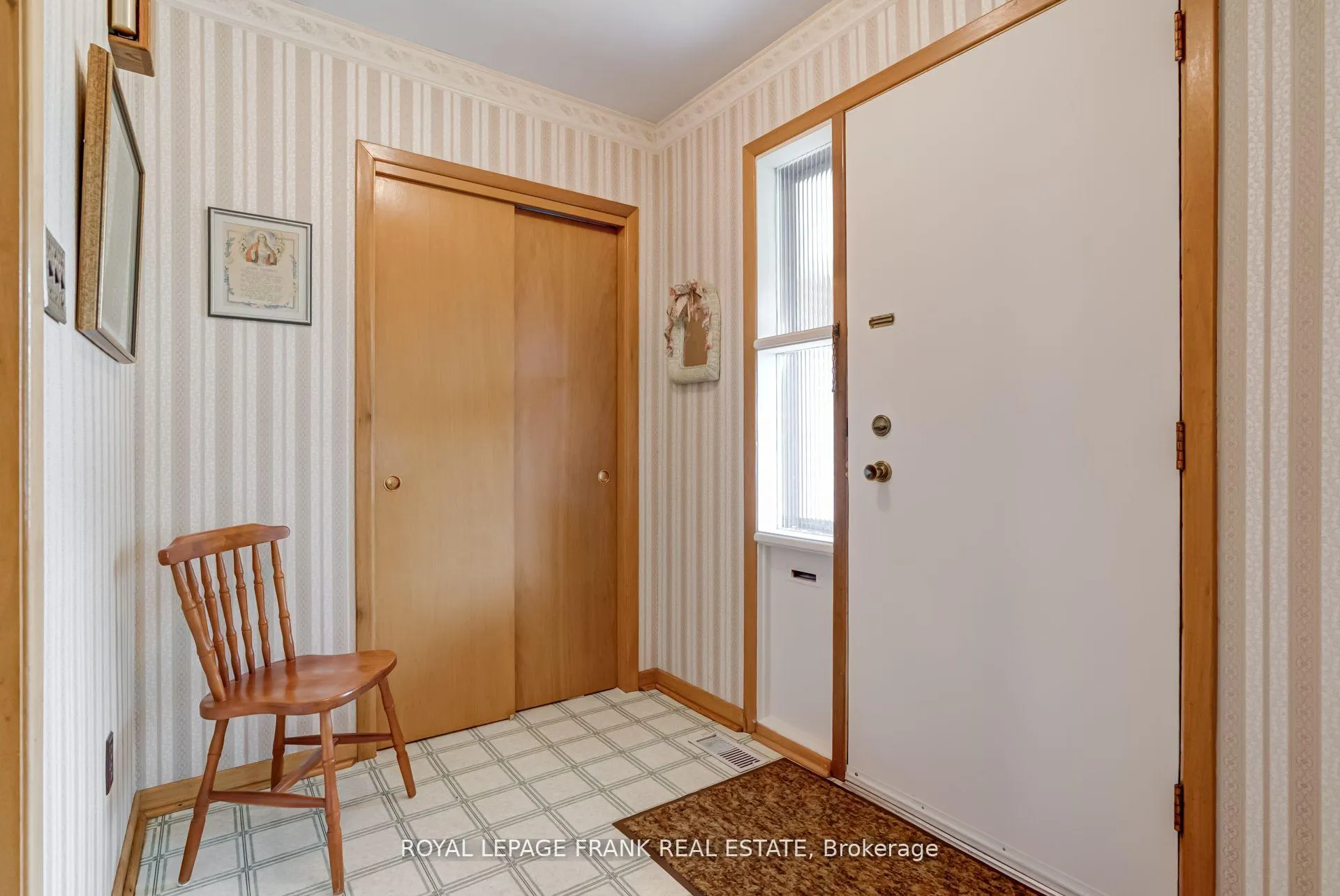 Photo 2 of 29 Sedgemount Drive, Scarborough, Woburn — HOMEH