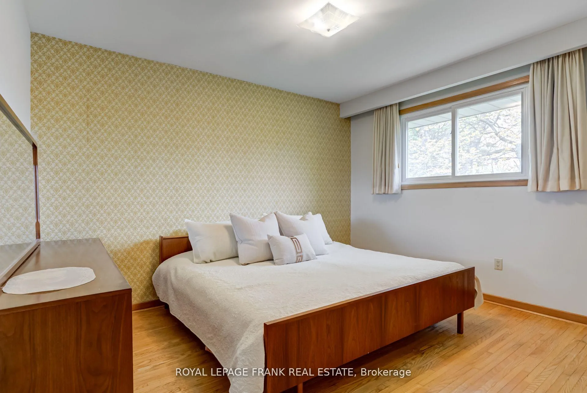 Photo 5 of 29 Sedgemount Drive, Scarborough, Woburn — HOMEH