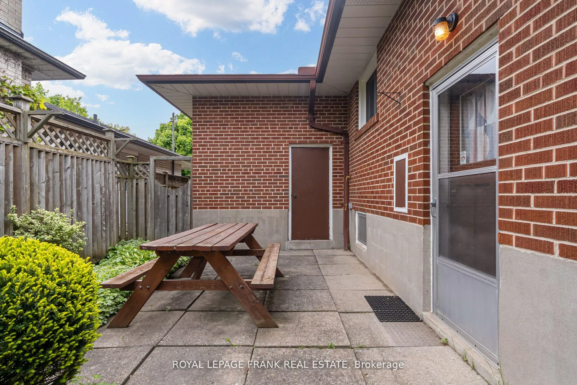 Photo 6 of 29 Sedgemount Drive, Scarborough, Woburn — HOMEH