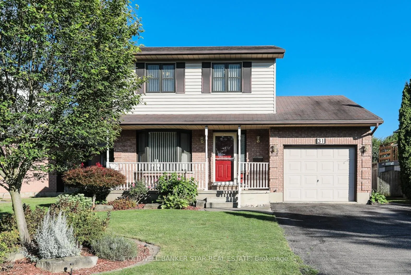 Photo 2 of 31 Sinclair Crescent, Aylmer — HOMEH