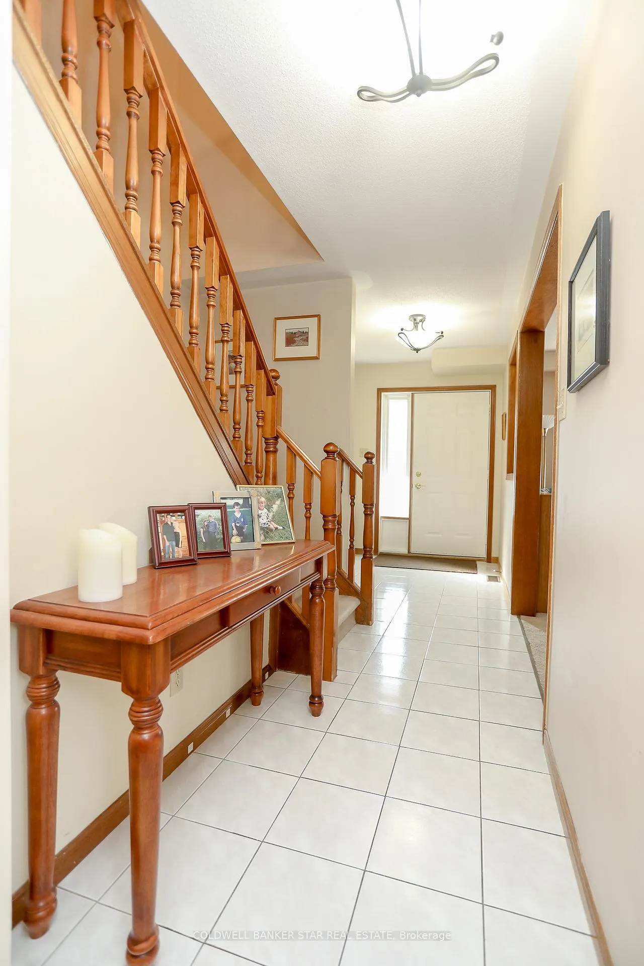 Photo 3 of 31 Sinclair Crescent, Aylmer — HOMEH