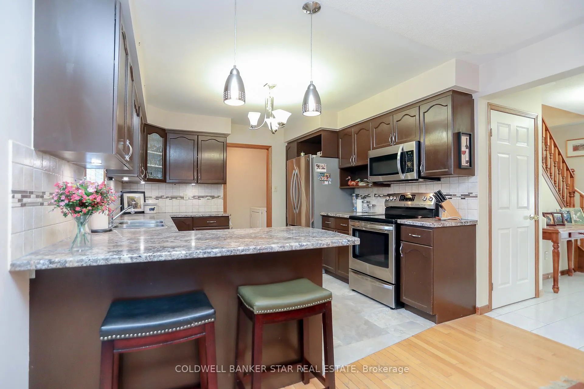 Photo 8 of 31 Sinclair Crescent, Aylmer — HOMEH