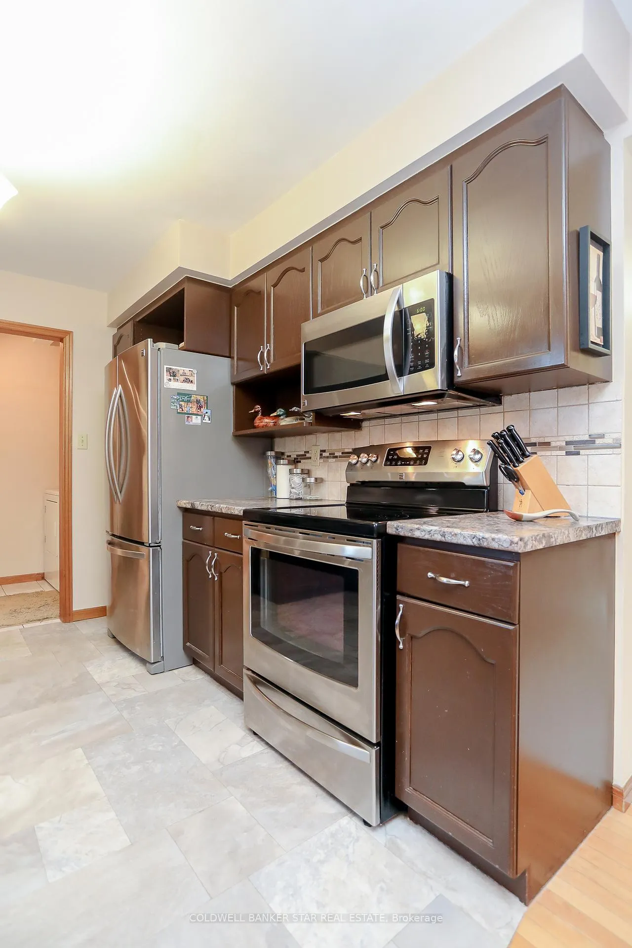 Photo 9 of 31 Sinclair Crescent, Aylmer — HOMEH