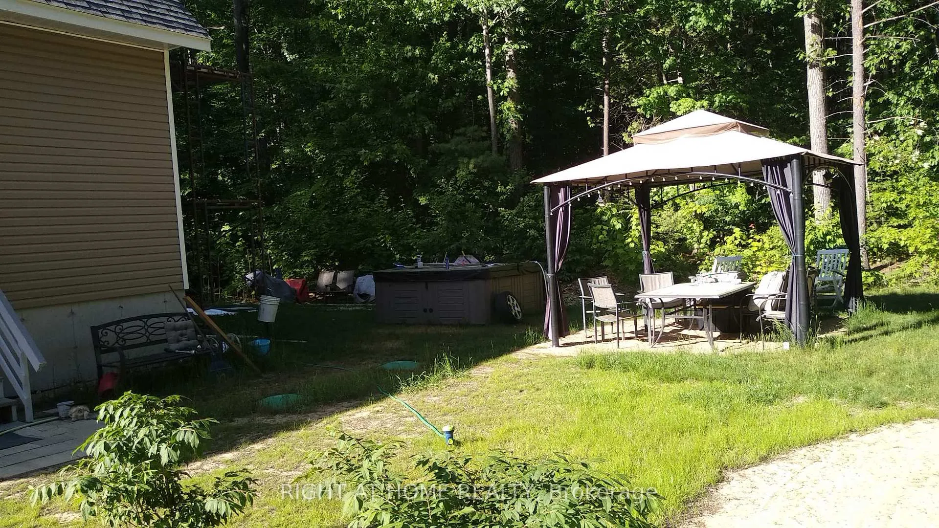 Photo 9 of 37 Moreau Parkway, Tiny, Rural Tiny — HOMEH