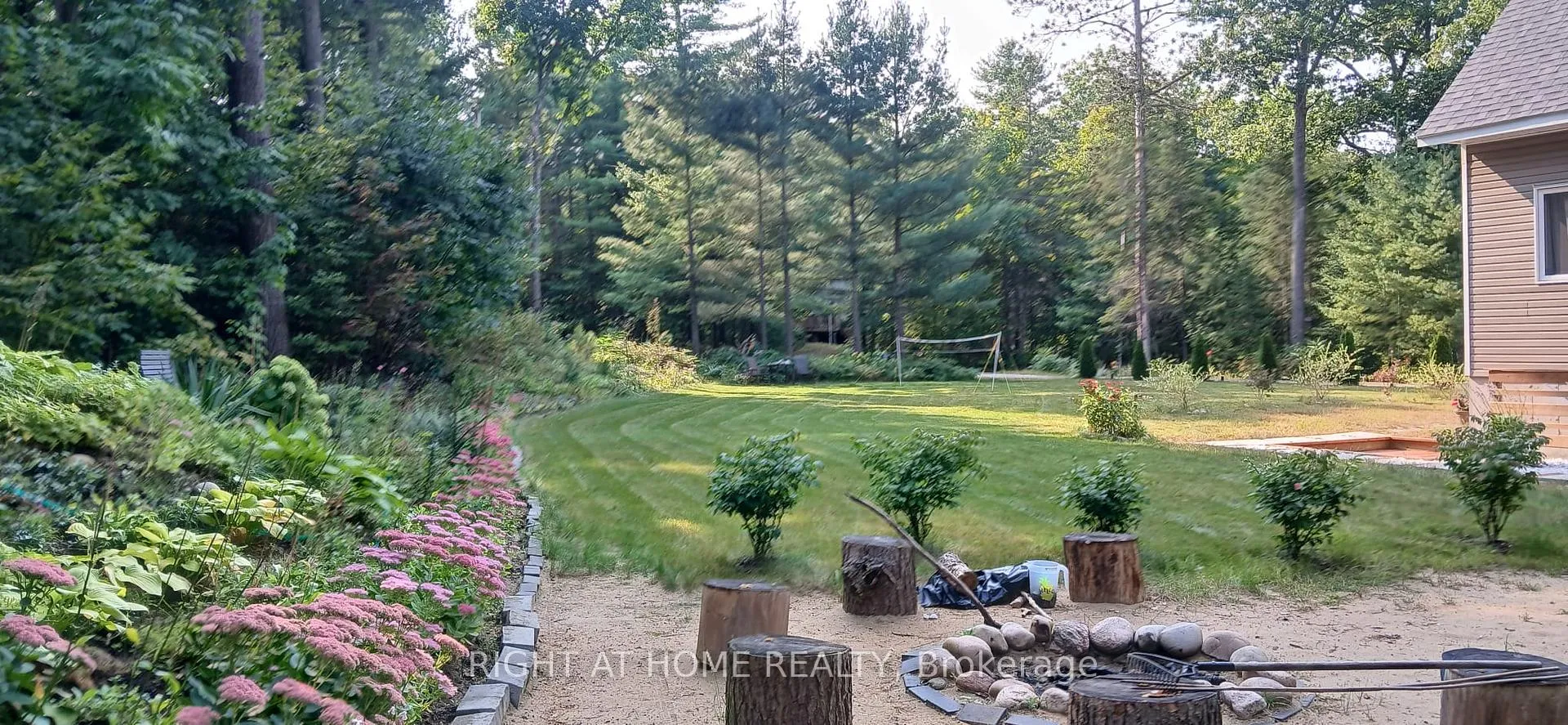 Photo 12 of 37 Moreau Parkway, Tiny, Rural Tiny — HOMEH