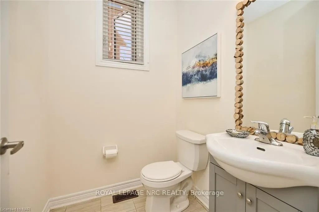 Photo 11 of 28 Sparkle Drive, Thorold, Rolling Meadows — HOMEH