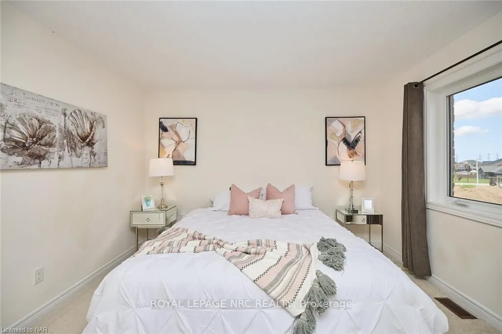 Photo 19 of 28 Sparkle Drive, Thorold, Rolling Meadows — HOMEH