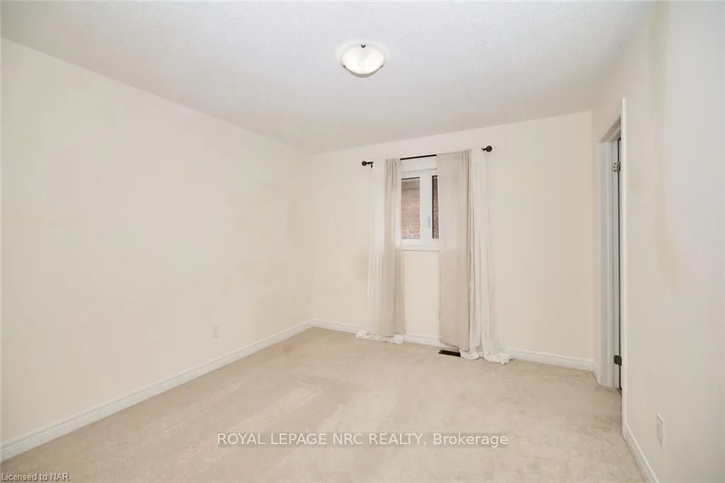 Photo 24 of 28 Sparkle Drive, Thorold, Rolling Meadows — HOMEH