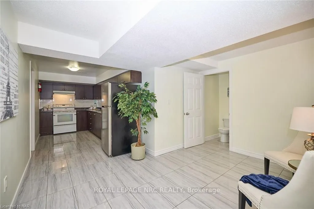 Photo 39 of 28 Sparkle Drive, Thorold, Rolling Meadows — HOMEH