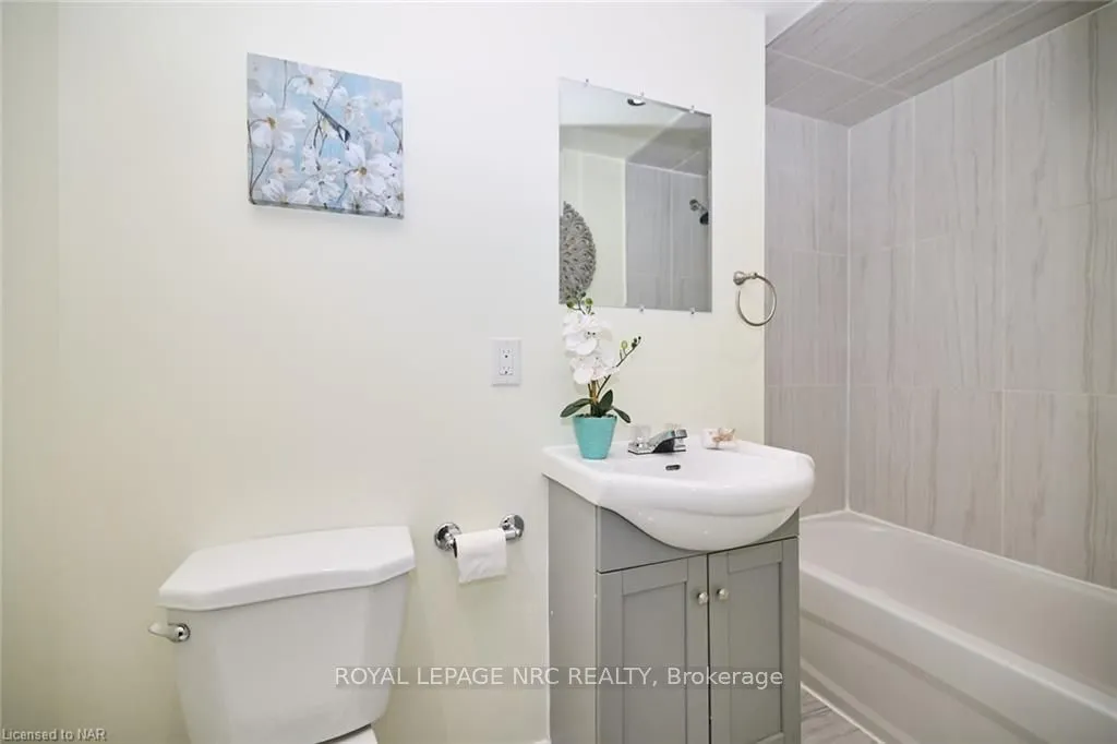 Photo 43 of 28 Sparkle Drive, Thorold, Rolling Meadows — HOMEH