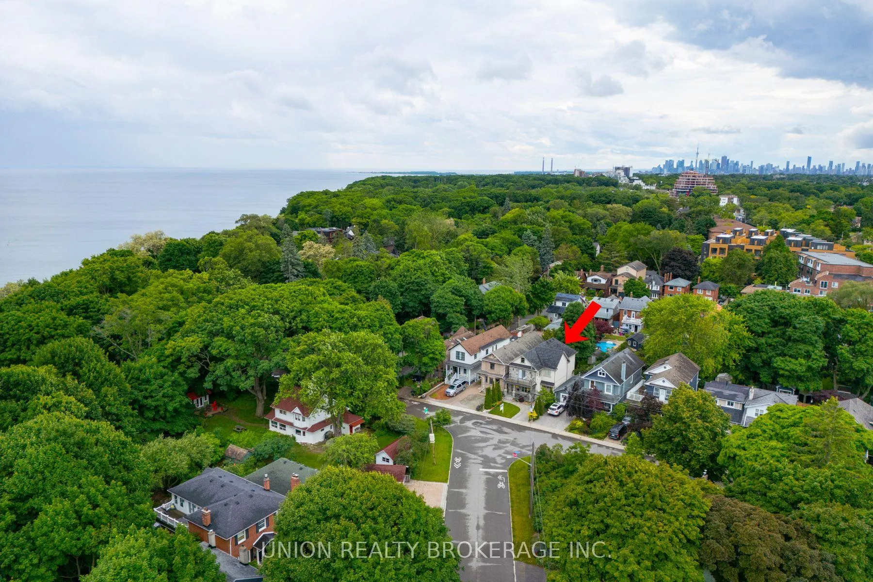Photo 2 of 26 Birchmount Road, Scarborough, Birchcliffe-Cliffside — HOMEH
