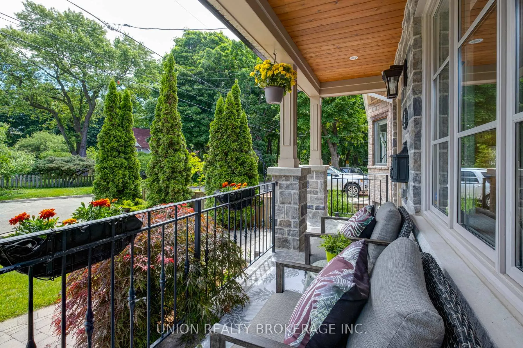 Photo 5 of 26 Birchmount Road, Scarborough, Birchcliffe-Cliffside — HOMEH