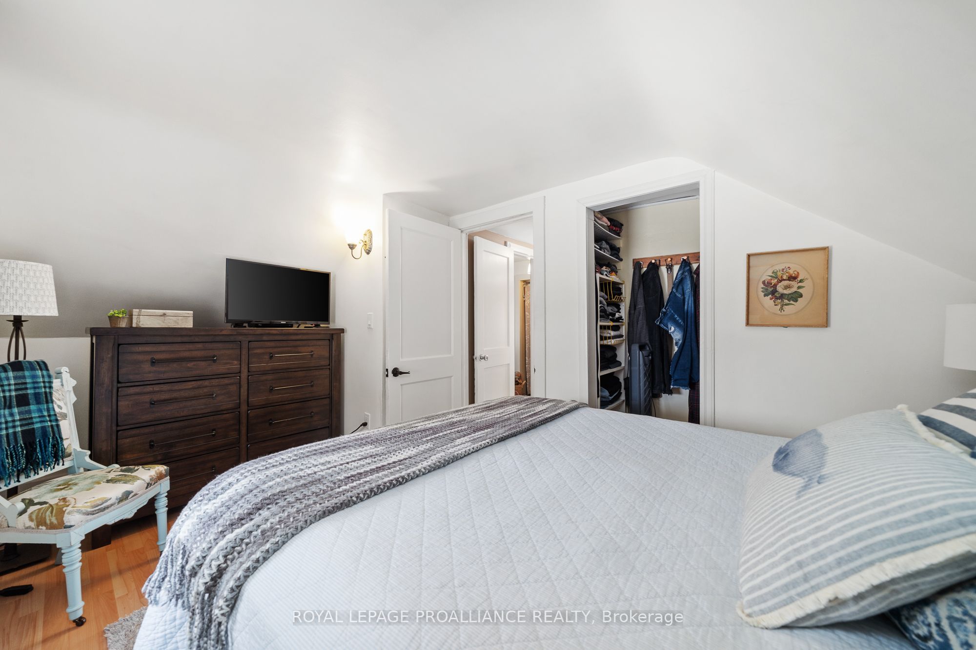 Photo 100 of 2 Ponton Street, Belleville, Belleville Ward — HOMEH