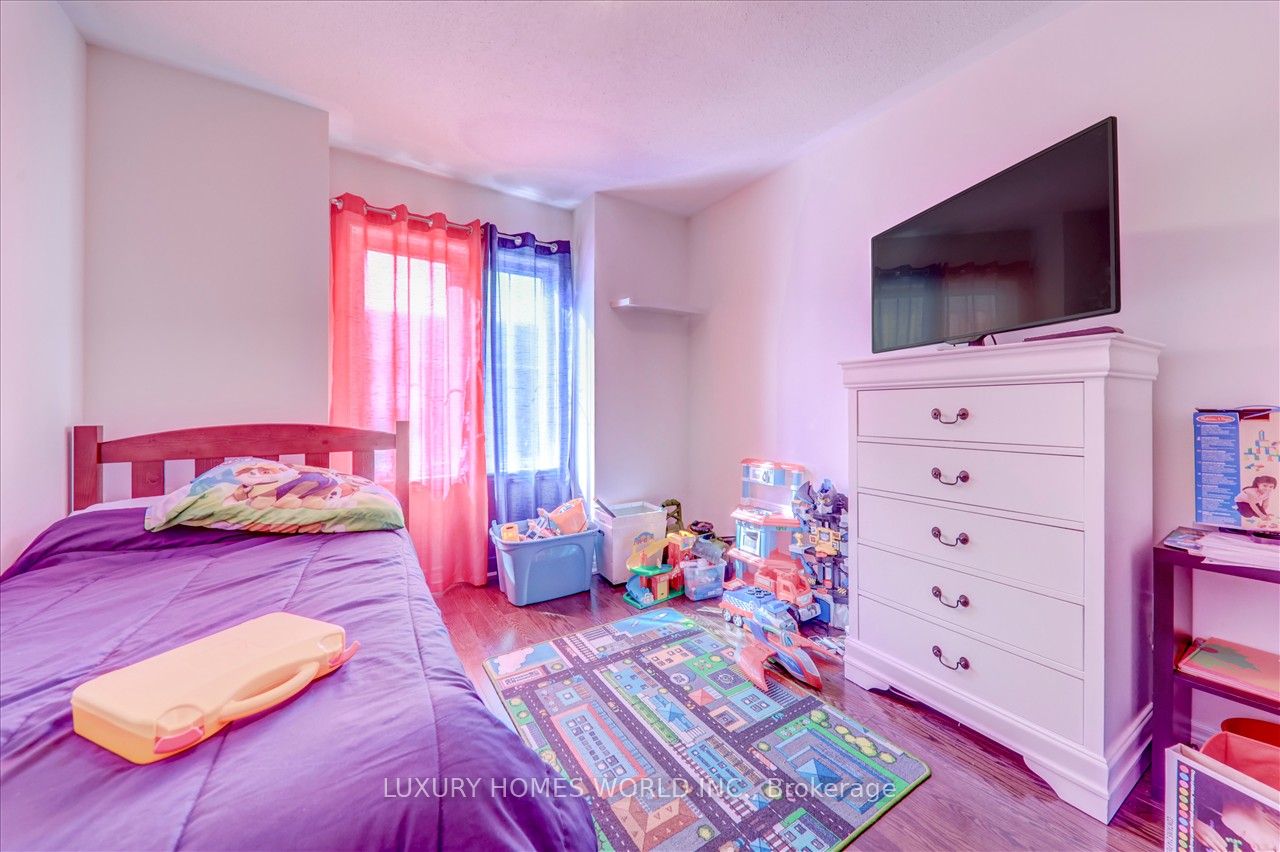 Photo 58 of 22 Tilbury Gate, Markham, Cornell — HOMEH