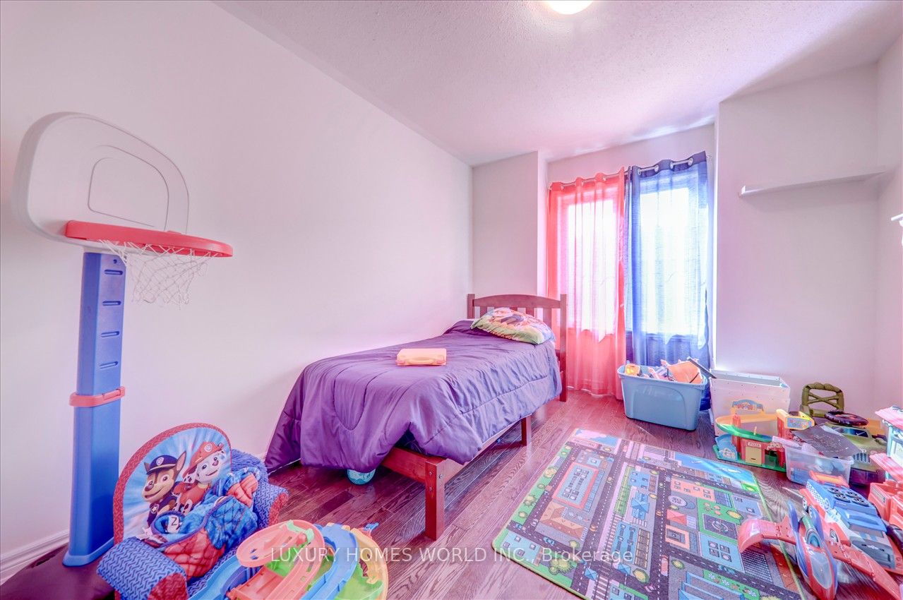 Photo 57 of 22 Tilbury Gate, Markham, Cornell — HOMEH