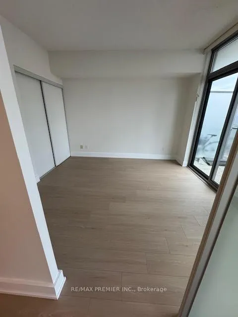 Photo 10 of Unit 2101, 103 The Queensway, Toronto, High Park-Swansea — HOMEH