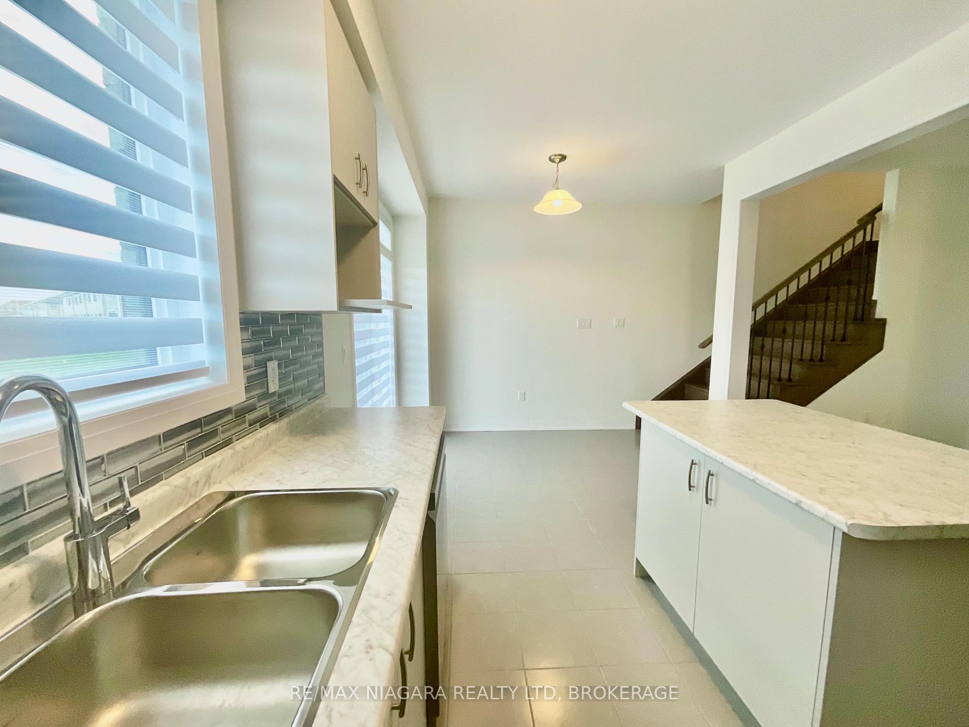 Photo 6 of 10 Selection Heights, Thorold, Rolling Meadows — HOMEH