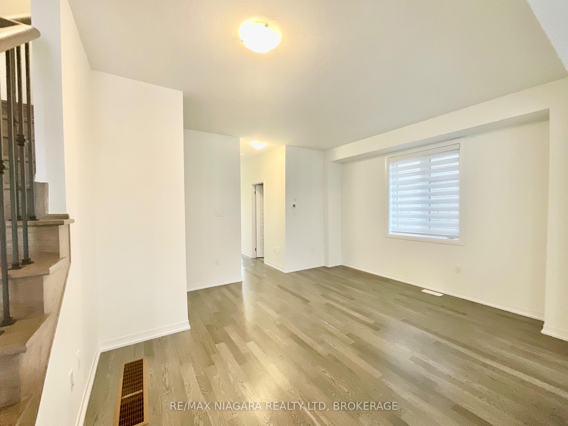 Photo 9 of 10 Selection Heights, Thorold, Rolling Meadows — HOMEH