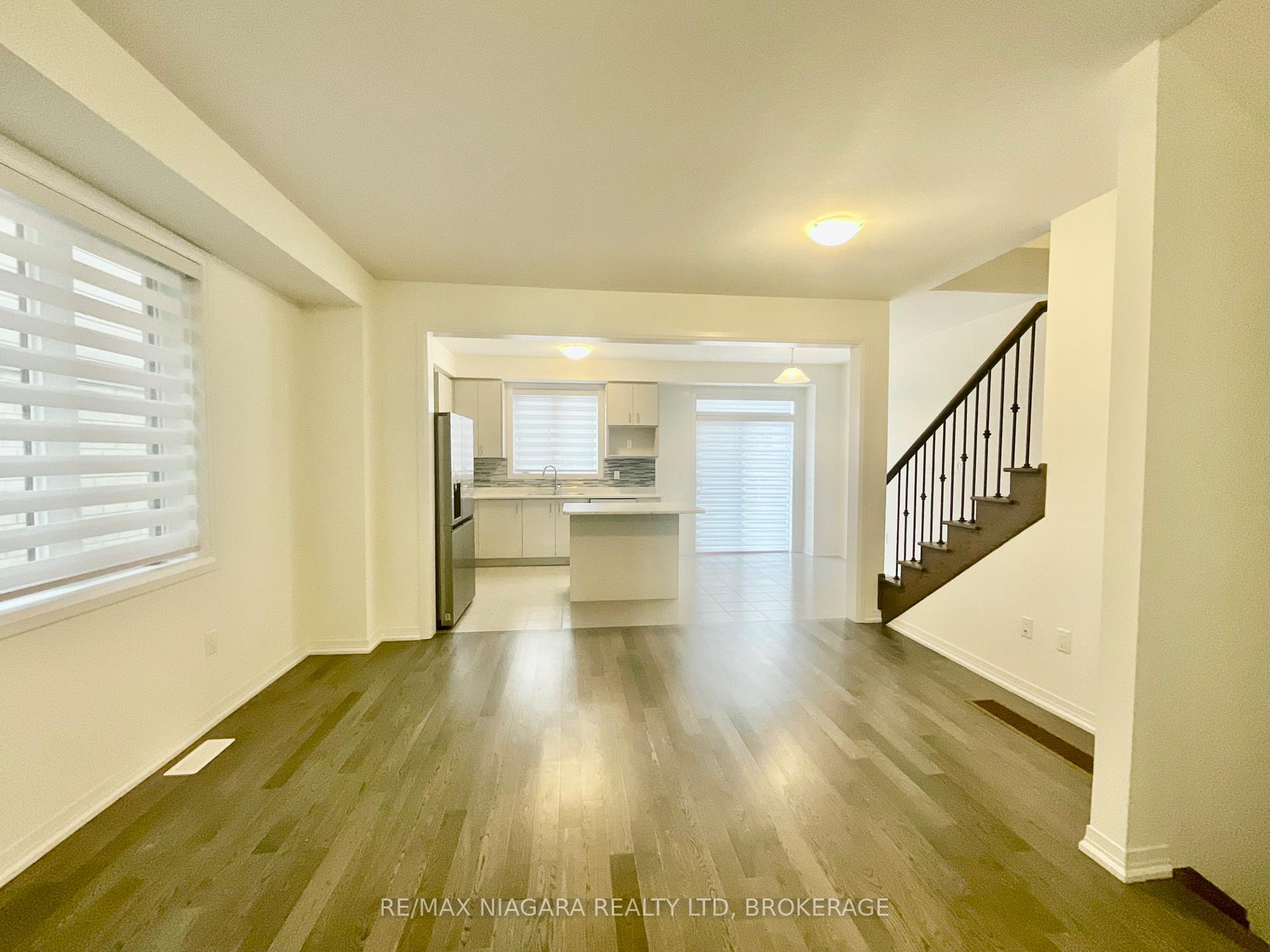 Photo 15 of 10 Selection Heights, Thorold, Rolling Meadows — HOMEH