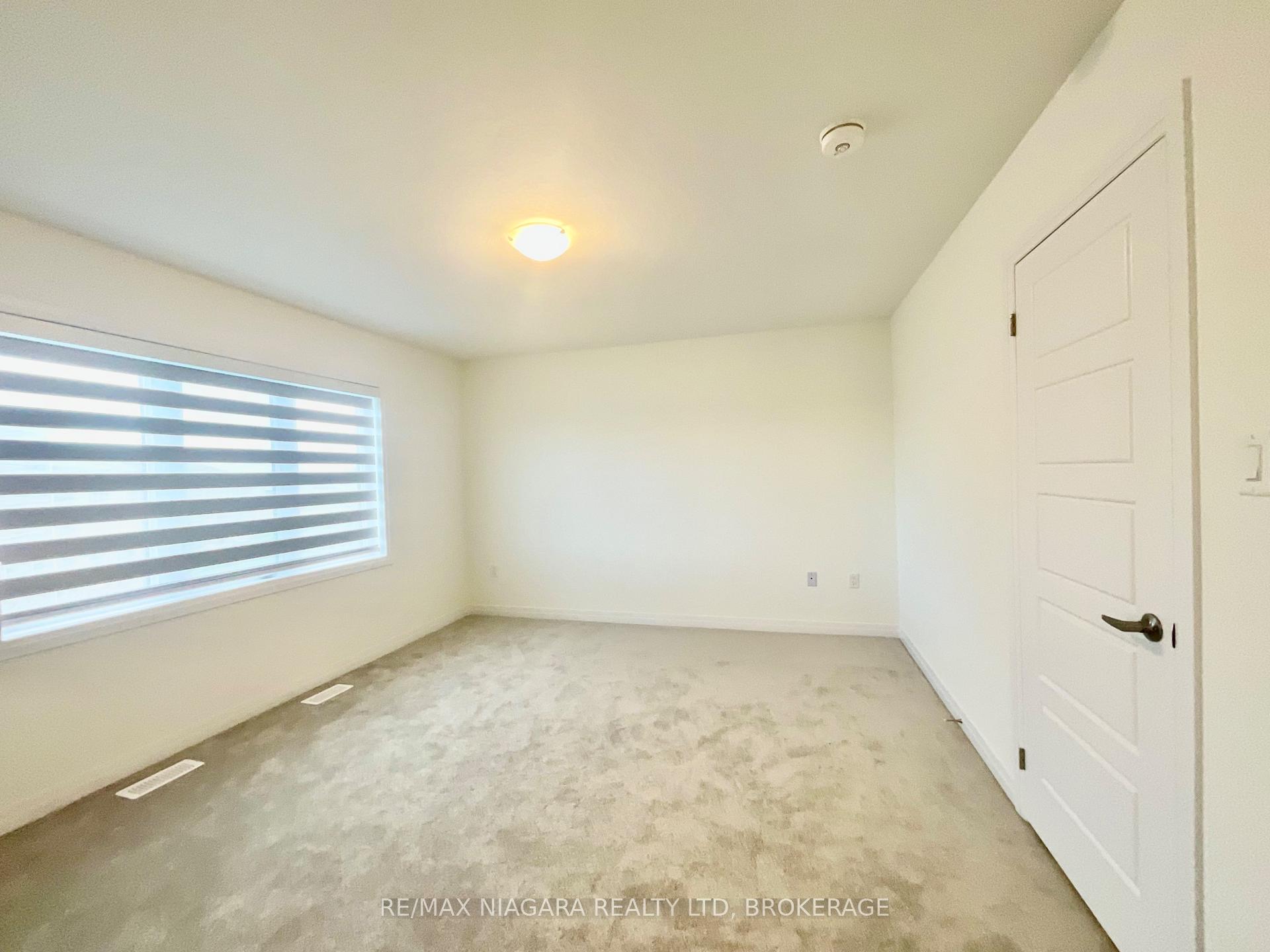 Photo 19 of 10 Selection Heights, Thorold, Rolling Meadows — HOMEH