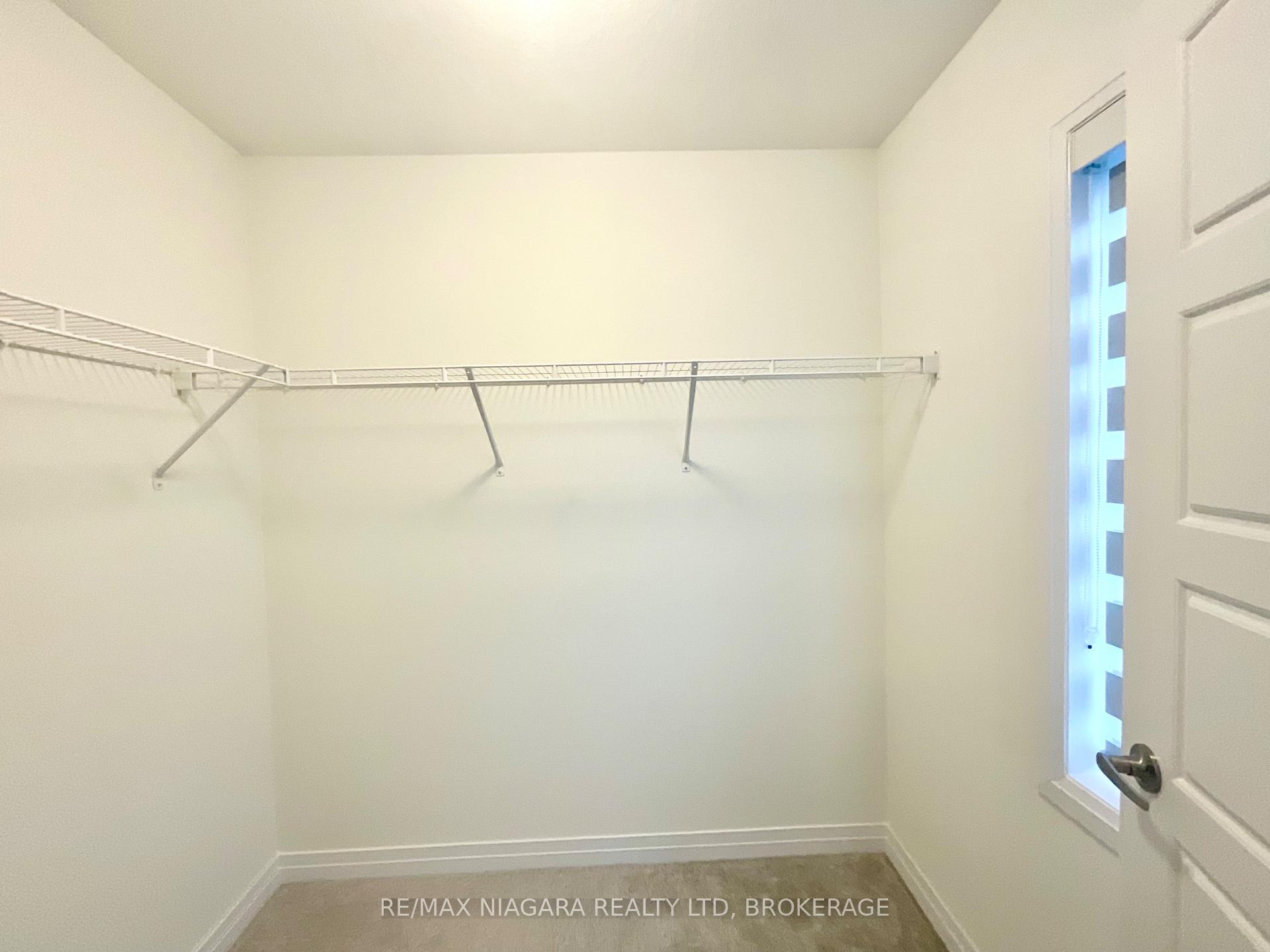 Photo 25 of 10 Selection Heights, Thorold, Rolling Meadows — HOMEH